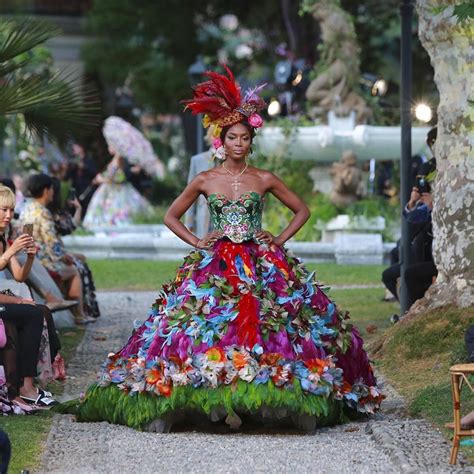 dolce gabbana alta sartoria 2018 aprile|naomi campbell dolce and gabbana.